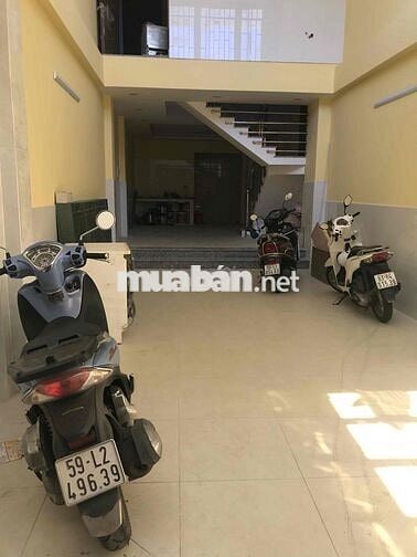 Phòng mới xây xong mặt tiền đường Bông Sao P.5, Q.8