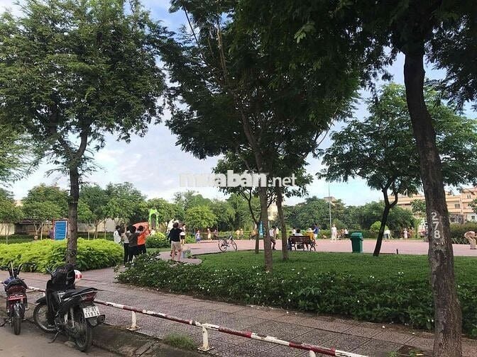 Phòng mới xây xong mặt tiền đường Bông Sao P.5, Q.8