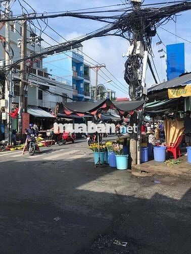 Phòng mới xây xong mặt tiền đường Bông Sao P.5, Q.8