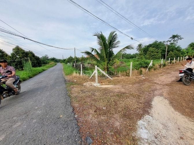 20x40 đường nhựa, ngay khu đô thị KCN Phước Đông. 2,72 tỷ 