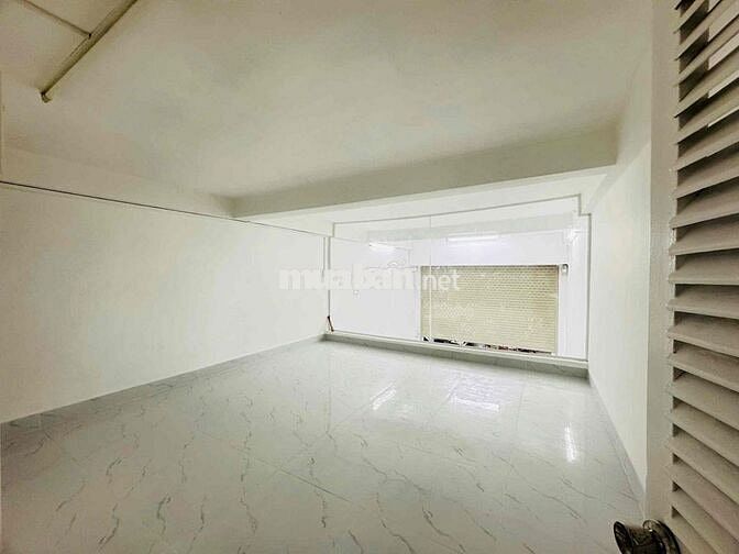 VỊ TRÍ THƯƠNG HIỆU, NHÀ MỚI, CÓ LỀ TẠI 115 ĐINH TIÊN HOÀNG QUẬN 1