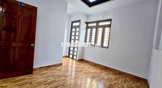 Cho thuê nguyên căn trống rộng, sạch đẹp, 6phòg, Quang Trung p8 Gò vấp