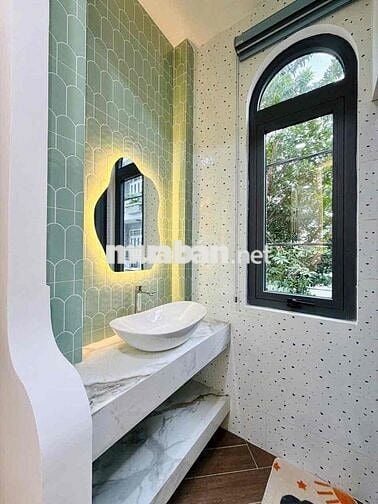 NHÀ HẺM XE TẢI THÔNG  Ở SANG, LÀM VP, SPA, KINH DOANH ĐA NGÀNH NGHỀ