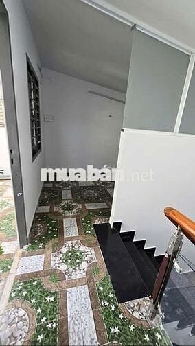 Cho thuê nguyên căn trống rộng, sạch đẹp, 6phòg, Quang Trung p8 Gò vấp