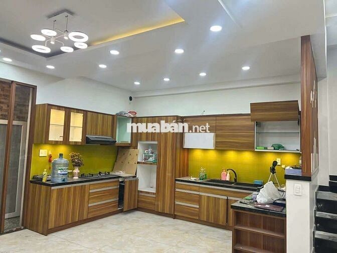 Nhà mới đẹp full nội thất 6 x 15 có 5pn 5wc sân thượng