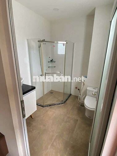 Nhà mới đẹp full nội thất 6 x 15 có 5pn 5wc sân thượng