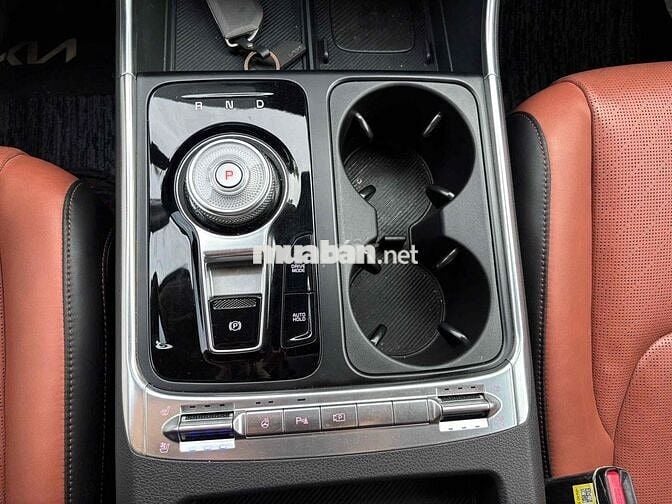 Kia Carnival 2024 Signature 2.2D - 26000 km