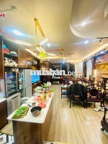 KIM ĐỒNG- Ô TÔ ĐỖ CỬA- 52M2-7T- 22.5T(CTL) THANG MÁY CC – Ở và Thuê ok