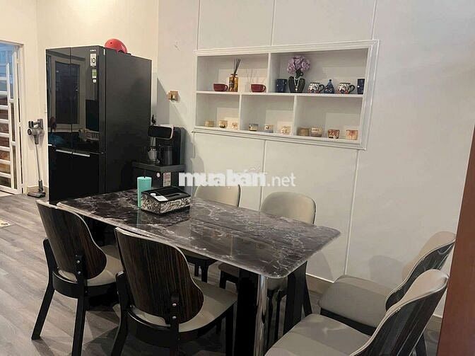 Bán  nhà 3 tầng mặt tiền ỷ lan nguyên phi - Hòa cường