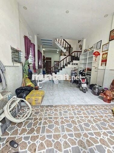 Gần đh GTVT 4,5x15m 2 lầu 3pn sân thượng hẻm ô tô