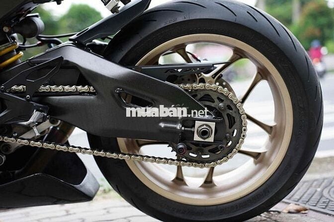 🗽❤️YAMAHA R1 BẢN KỈ NIỆM 60TH . SIU KENG COPT