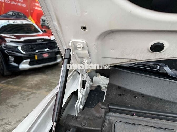 Hyundai Santa Fe 2017 2.4 AT 4 WD - 99000 km chuẩn