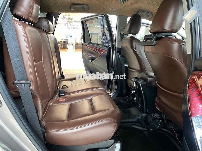 Toyota Innova 2020 2.0E - 122000 km