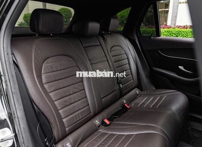 Mercedes Benz GLC300 4Matic 2019 - 74000 km