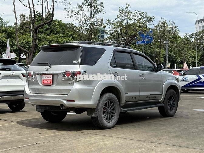 Toyota Fortuner 2016 2.7V 4x2 - Máy Xăng -Tại Hãng