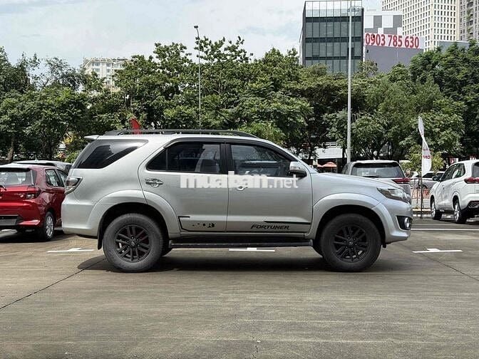 Toyota Fortuner 2016 2.7V 4x2 - Máy Xăng -Tại Hãng