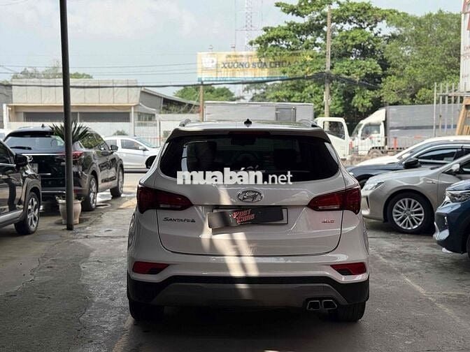 Hyundai Santa Fe 2017 2.4 AT 4 WD - 99000 km chuẩn