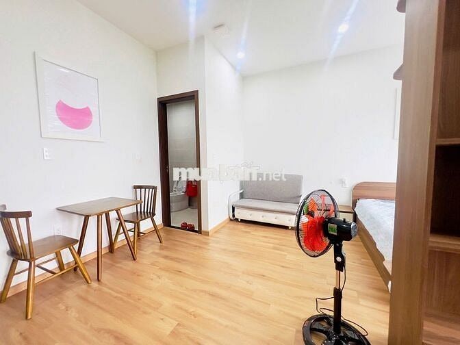 TRỐNG SẴN CĂN HỘ FULL NỘI THẤT BAN CÔNG NGAY CẦU HOÀ XUÂN