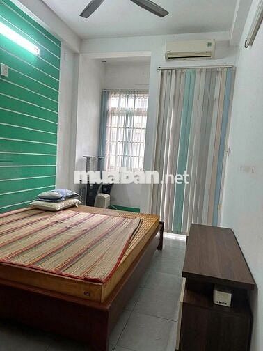 4PN, 4WC. Nhà 4 tầng Lê Hồng Phong, Q10. DT: 3.5x18m, đầy đủ nội thất