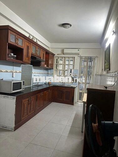 4PN, 4WC. Nhà 4 tầng Lê Hồng Phong, Q10. DT: 3.5x18m, đầy đủ nội thất