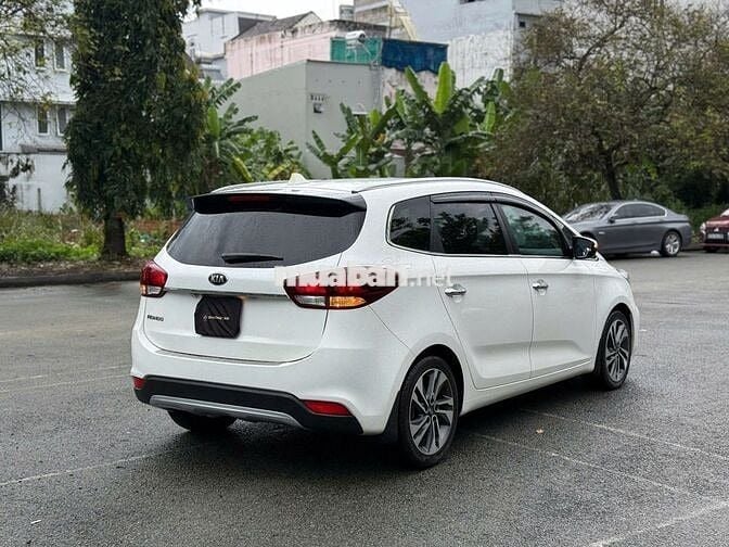 KIA RONDO GAT 2017 BẢN GIỚI HẠN GIÁ TỐT