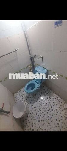Nhà sạch sẽ dọn vào ở đc liền ,DTSD 50m² ,nhà cấp 4, 1pn ,1wc,
