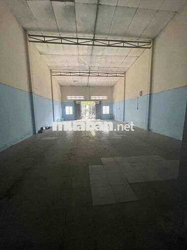 cho thuê kho xưởng 180m2 trần cao kiên cố