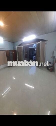 Nhà sạch sẽ dọn vào ở đc liền ,DTSD 50m² ,nhà cấp 4, 1pn ,1wc,