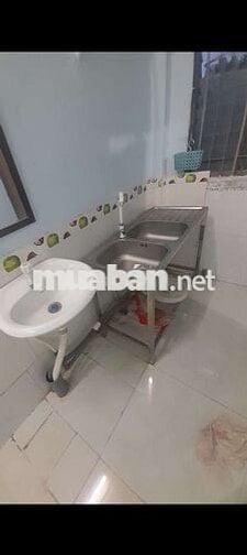 Nhà sạch sẽ dọn vào ở đc liền ,DTSD 50m² ,nhà cấp 4, 1pn ,1wc,