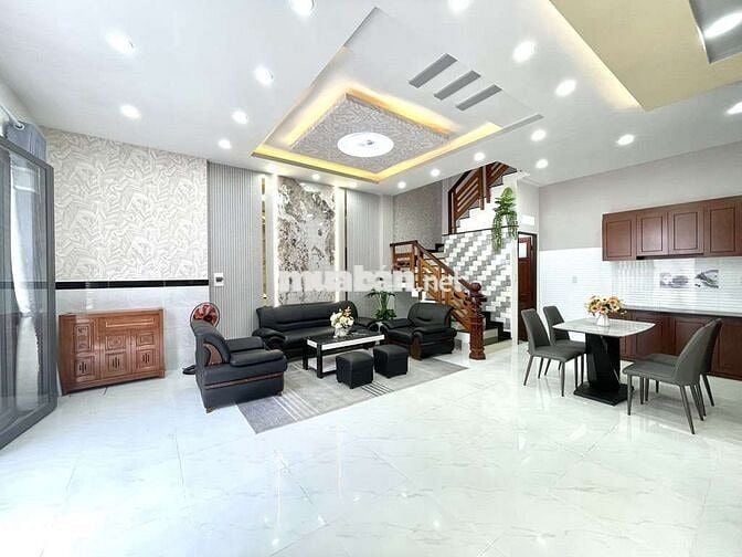 Nhà hẻm bán Phạm Văn Chiêu, vị trí tốt, giá phải chăng.