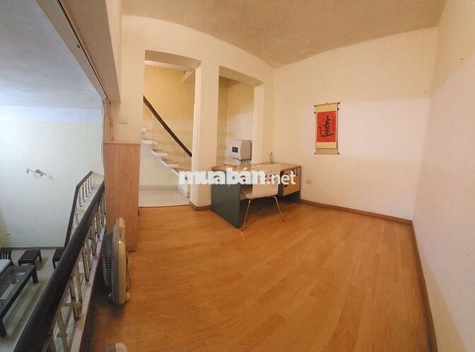 Chính chủ cho thuê nhà riêng 30m2 phố Cửa Bắc