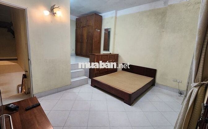 Chính chủ cho thuê nhà riêng 30m2 phố Cửa Bắc