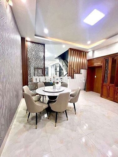 Nhà phố 3 tầng diện tích khủng 105m2 mà giá chỉ 5tỷ 660 thương lượng