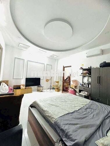 Nhà 1 trệt2 lầu đường liên khu 4/5 BHH B bình tân