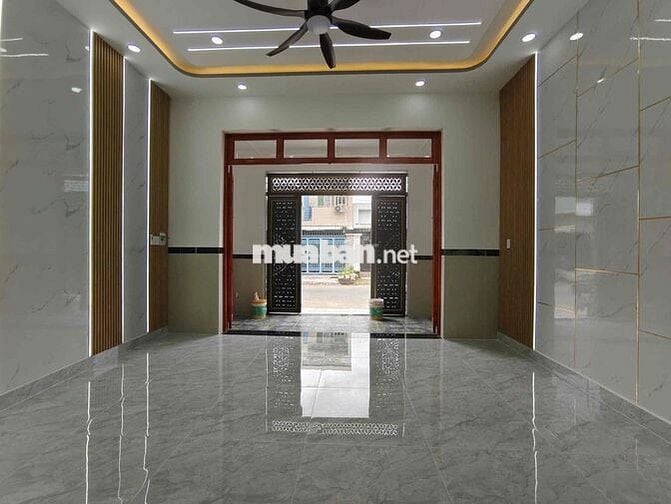 KẸT TIỀN BÁN GẤP CĂN NHÀ MỚI HOÀN THIỆN