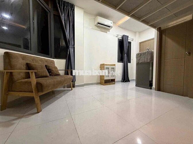 DUPLEX CỬA SỔ KÍNH - THOÁNG MÁT - RỘNG RÃI