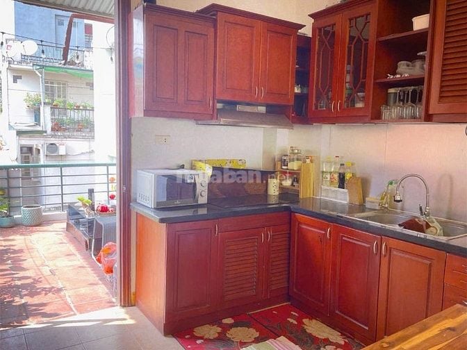 SANG NHƯỢNG HOMESTAY NGUYÊN CĂN TẠI TRUNG TÂM TRẦN QUỐC TOẢN 