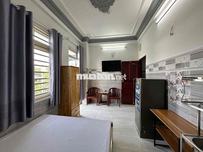 cho thuê phòng ban công full nội thất có thang máy 4triệu8