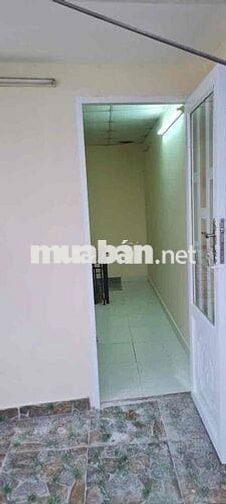 CHO THUÊ NHÀ 2 PHÒNG NGỦ 2 WC CÓ SÂN THƯỢNG BAN CÔNG Ở MÃ LÒ GIÁ RẺ