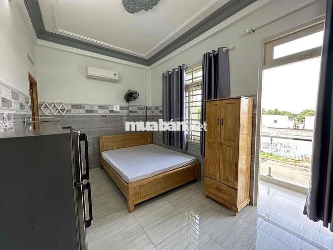 cho thuê phòng ban công full nội thất có thang máy 4triệu8