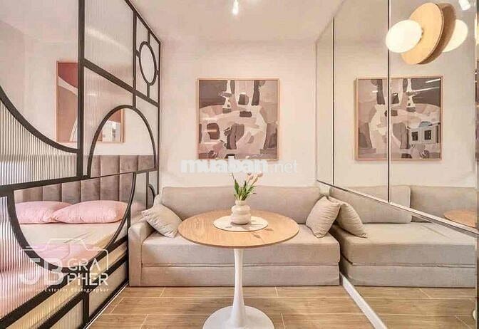 CĂN HỘ CỬA SỔ LỚN XA BẾP KHU VỰC NGỦ RIÊNG RỘNG 40m2 Ở KHU HÀNG XANH