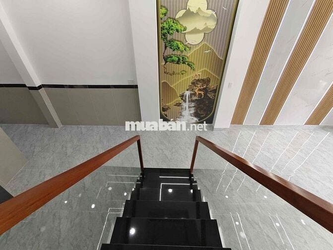 KẸT TIỀN BÁN GẤP CĂN NHÀ MỚI HOÀN THIỆN