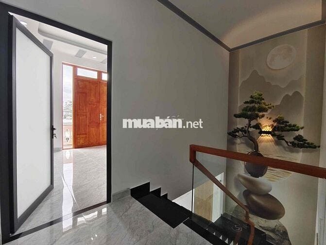 KẸT TIỀN BÁN GẤP CĂN NHÀ MỚI HOÀN THIỆN