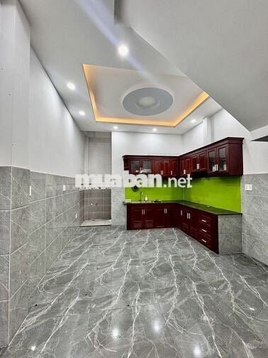 Nhà Đường ô tô. Nhà 4 tầng Nguyễn Hữu Tiến. Cách sân bay 5p đi xe,