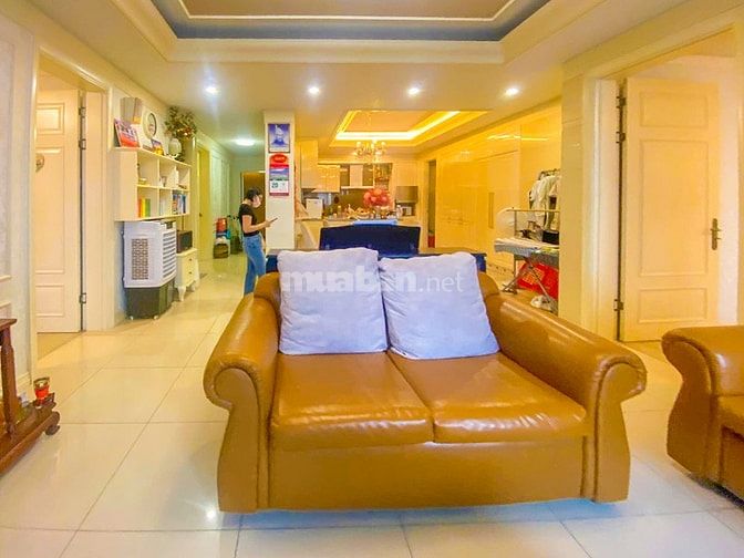 Bán Căn hộ tại Cantavil Hoàn Cầu gồm 3 phòng ngủ view city 131m2