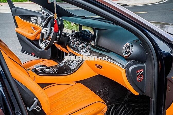 Mercedes Benz E Class 2018 E200 - 52000 km