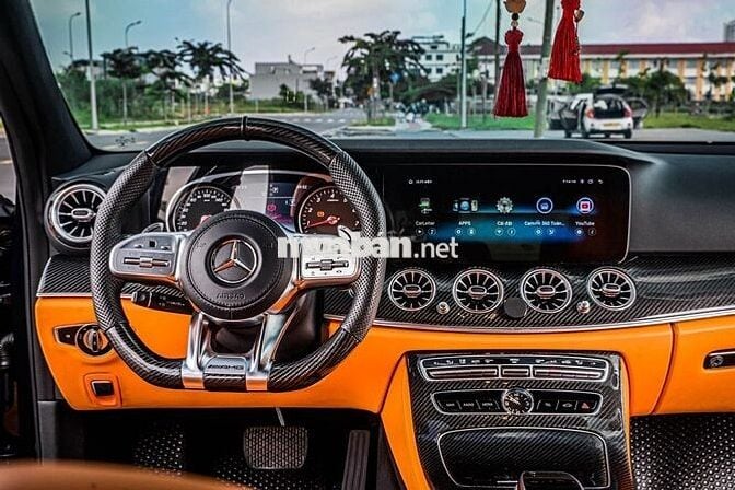 Mercedes Benz E Class 2018 E200 - 52000 km