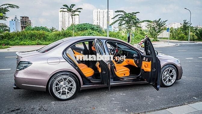 Mercedes Benz E Class 2018 E200 - 52000 km