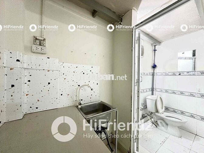 PHÒNG TRỌ CÓ GÁC 30m2 NGAY HOÀ BÌNH ĐI BỘ QUA ĐẦM SEN, LẠC LONG QUÂN