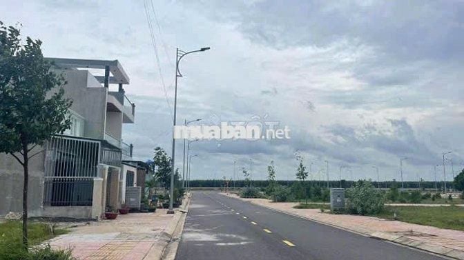 Bán đất full thổ cư 180m2 2 mặt tiền xã Tân Thông Hội Củ Chi Giá 5 tỷ